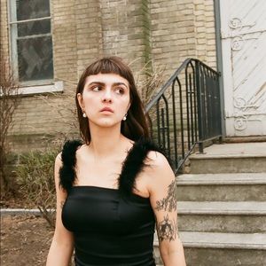 Meet your Posher, Alicia